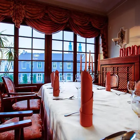 Hotel Palac Wisniewski 3*