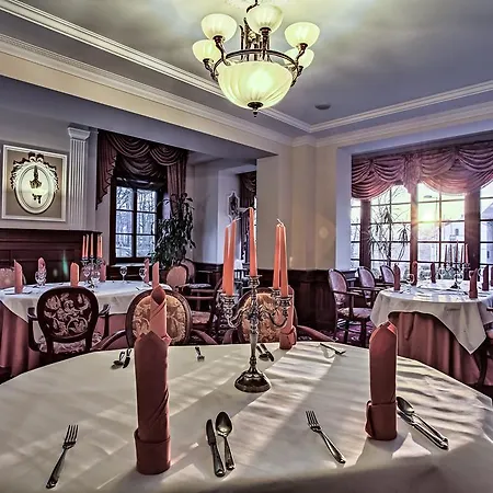 Palac Wisniewski Hotel 3*