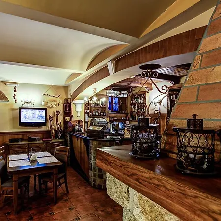 Hotel Palac Wisniewski 3*
