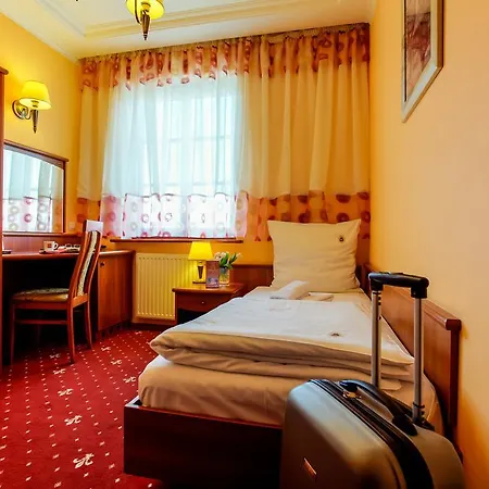 Hotel Palac Wisniewski 3*