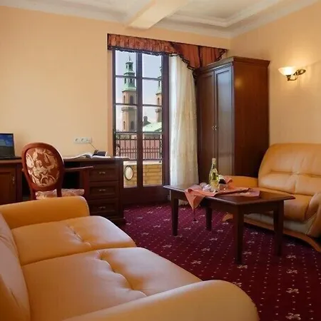 Palac Wisniewski Hotel 3*